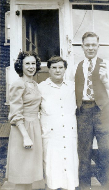 Gladys, Elsie and John Nyce